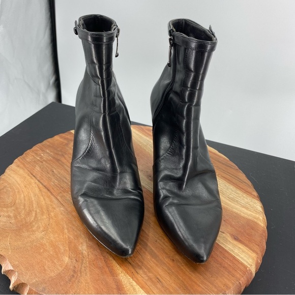 VIA SPIGA Italian leather ankle booties with heel Sz 8  - Black pointed toe - Picture 2 of 9
